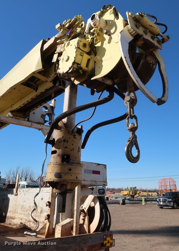 image for item DK3564 2006 Freightliner M2 106  digger derrick truck