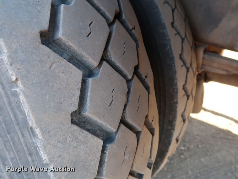 image for item DK3564 2006 Freightliner M2 106  digger derrick truck