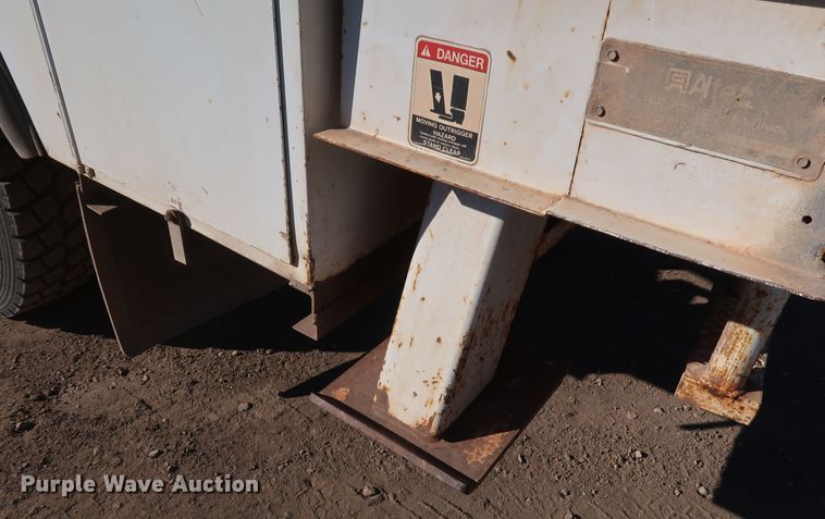 image for item DK3564 2006 Freightliner M2 106  digger derrick truck