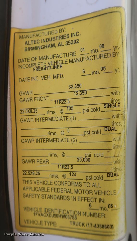 image for item DK3564 2006 Freightliner M2 106  digger derrick truck