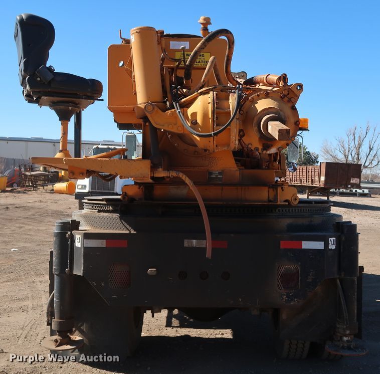 image for item DK3566 1992 GMC C5500  pressure digger truck