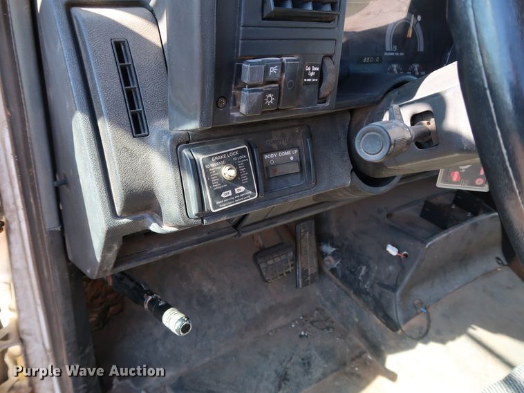 image for item DK3566 1992 GMC C5500  pressure digger truck