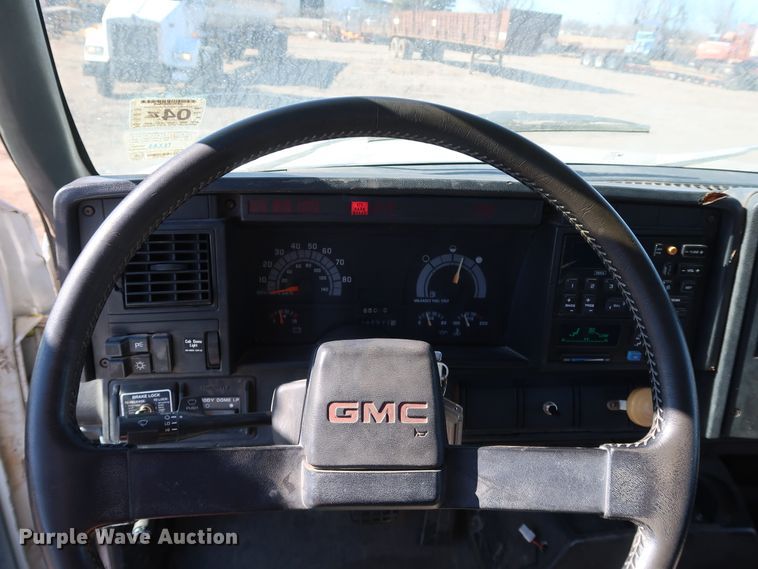 image for item DK3566 1992 GMC C5500  pressure digger truck