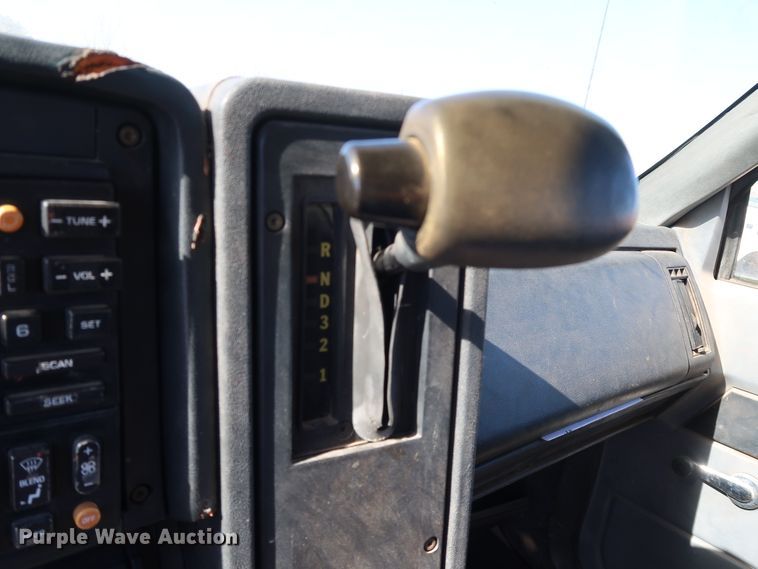 image for item DK3566 1992 GMC C5500  pressure digger truck