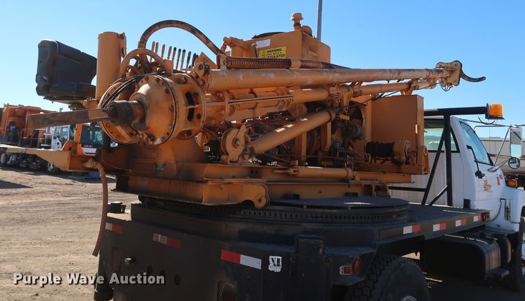 image for item DK3566 1992 GMC C5500  pressure digger truck