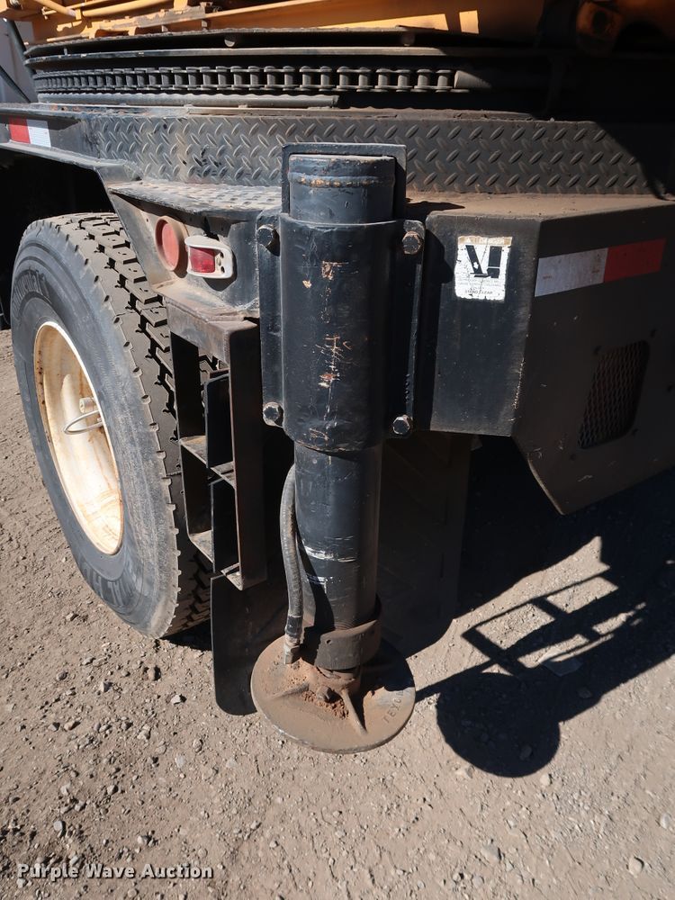 image for item DK3566 1992 GMC C5500  pressure digger truck