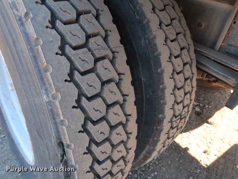 image for item DK3566 1992 GMC C5500  pressure digger truck