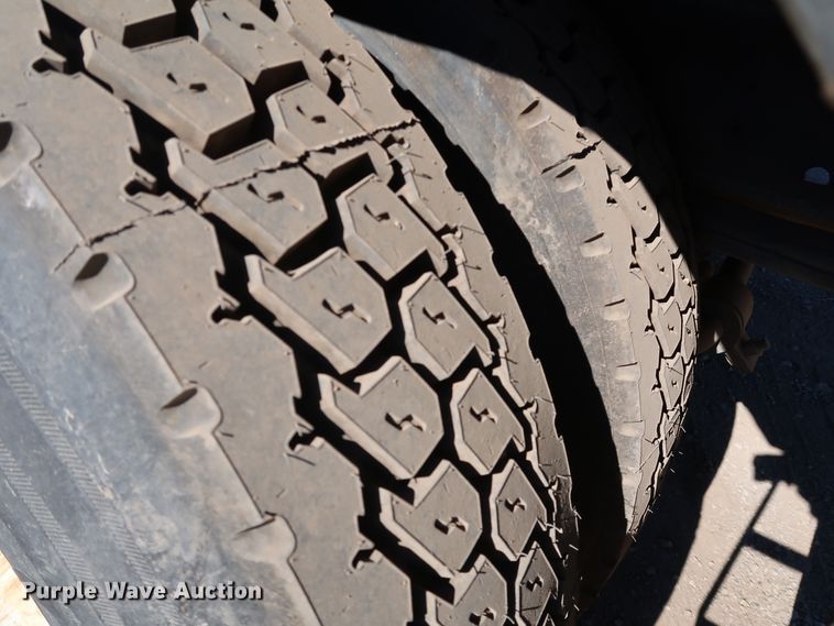 image for item DK3566 1992 GMC C5500  pressure digger truck