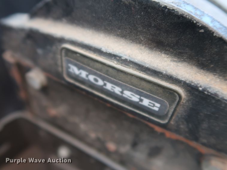 image for item DK3567 1994 International 4900  semi truck