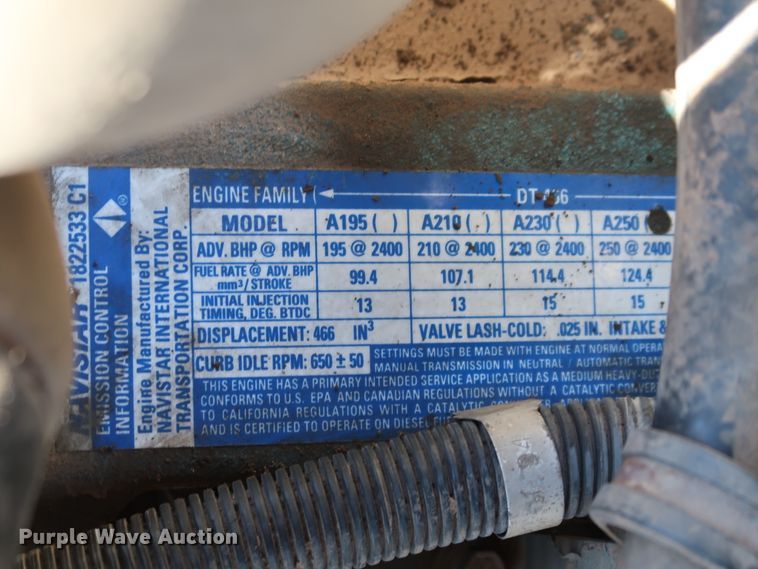 image for item DK3567 1994 International 4900  semi truck