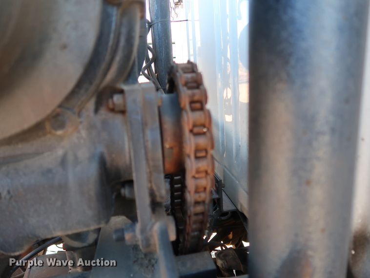 image for item DK3567 1994 International 4900  semi truck