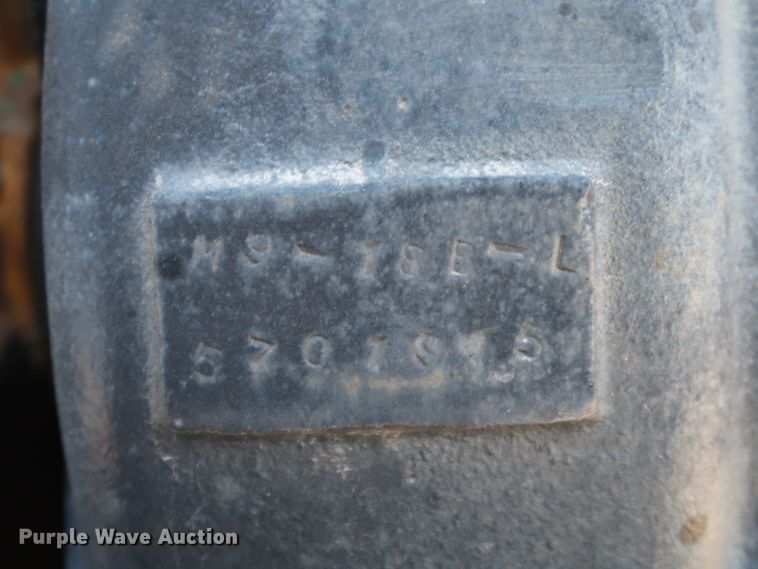 image for item DK3567 1994 International 4900  semi truck