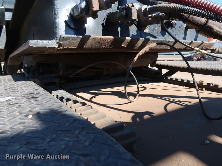 image for item DK3567 1994 International 4900  semi truck