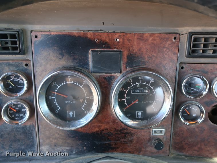 image for item DK3569 2003 Kenworth T800  semi truck