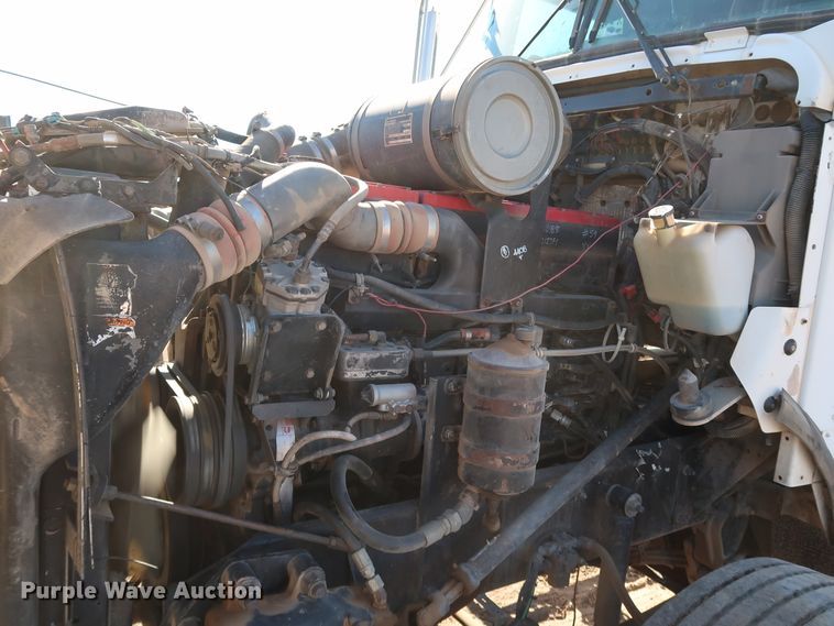 image for item DK3569 2003 Kenworth T800  semi truck