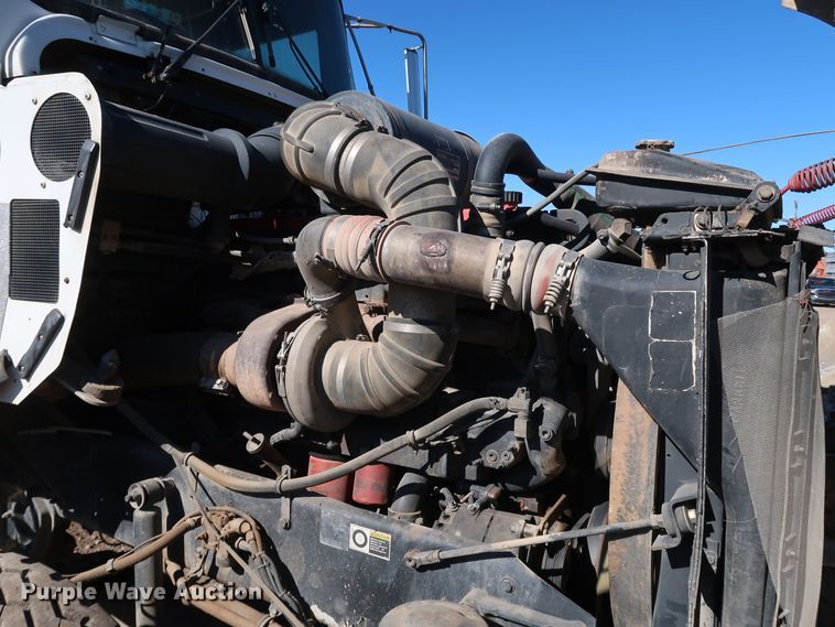 image for item DK3569 2003 Kenworth T800  semi truck