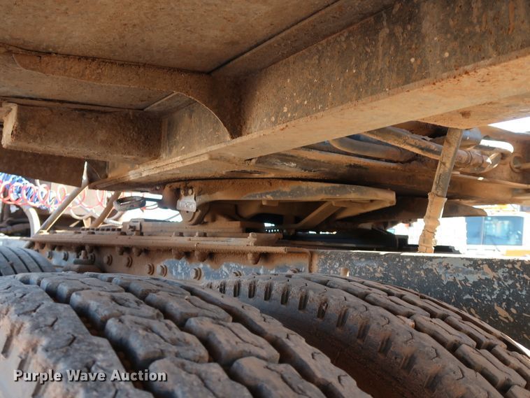 image for item DK3569 2003 Kenworth T800  semi truck