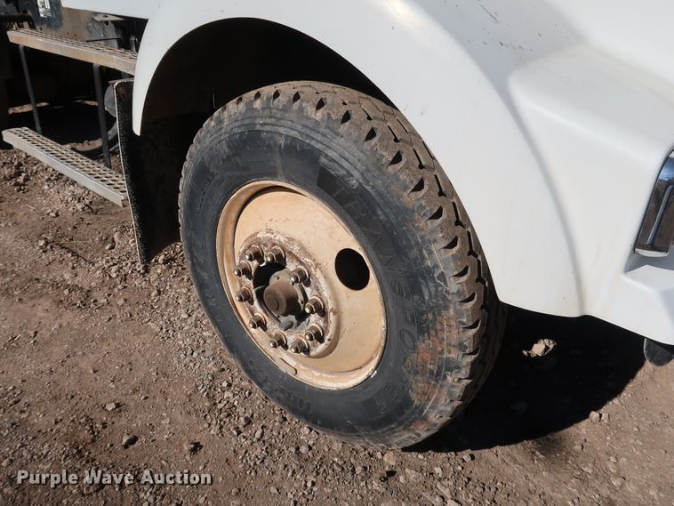 image for item DK3569 2003 Kenworth T800  semi truck