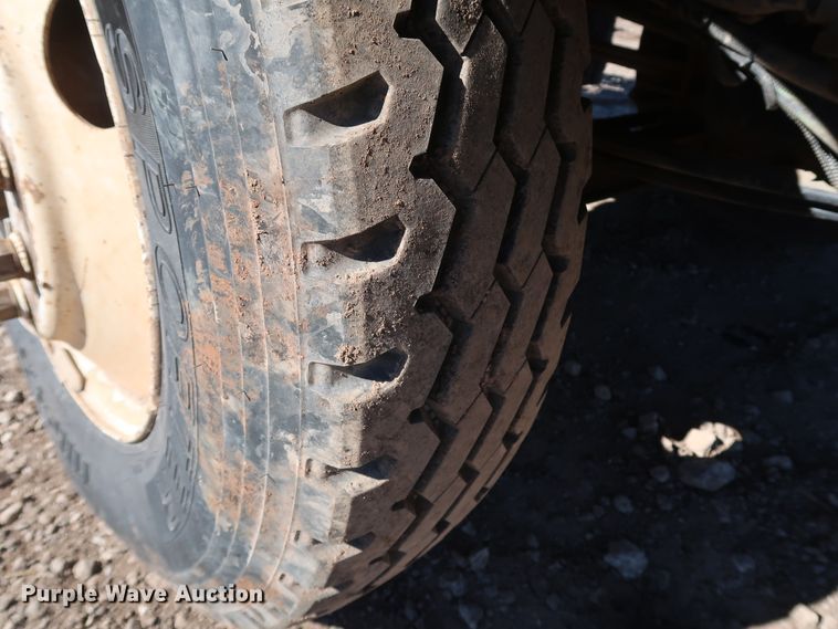 image for item DK3569 2003 Kenworth T800  semi truck