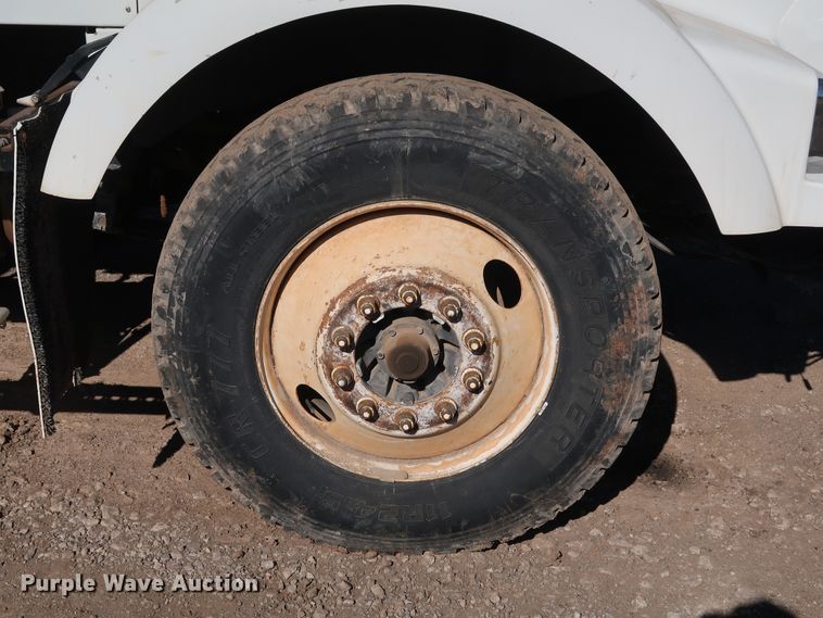 image for item DK3569 2003 Kenworth T800  semi truck