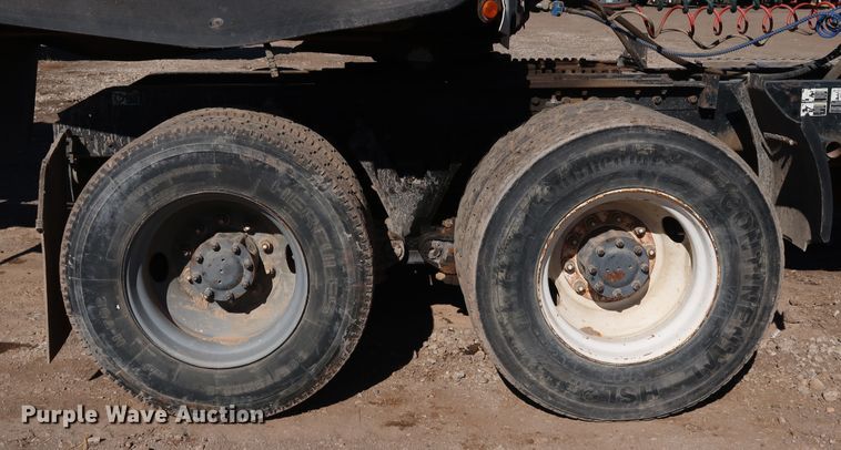 image for item DK3569 2003 Kenworth T800  semi truck