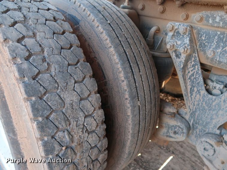 image for item DK3569 2003 Kenworth T800  semi truck