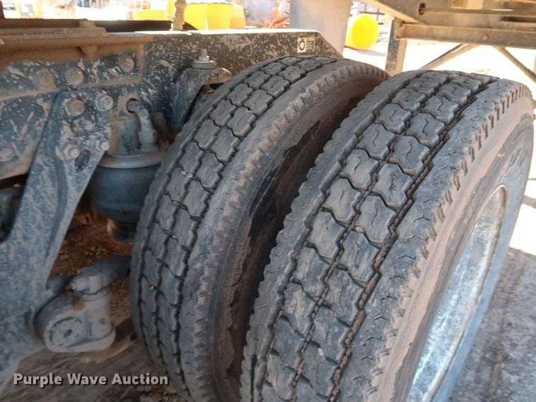 image for item DK3569 2003 Kenworth T800  semi truck