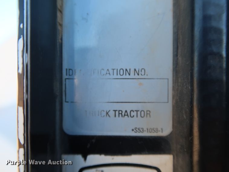 image for item DK3569 2003 Kenworth T800  semi truck