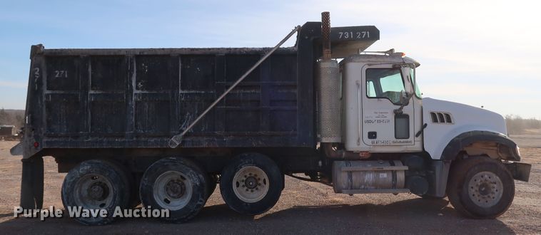 image for item DK3573 2008 Mack GU713  dump truck