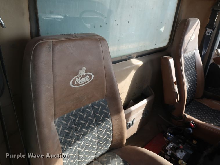 image for item DK3573 2008 Mack GU713  dump truck