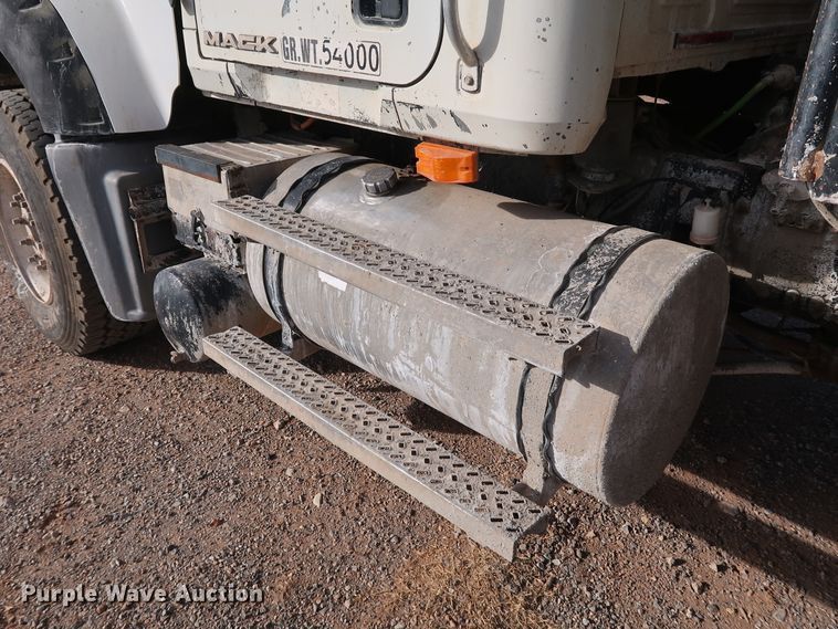 image for item DK3573 2008 Mack GU713  dump truck