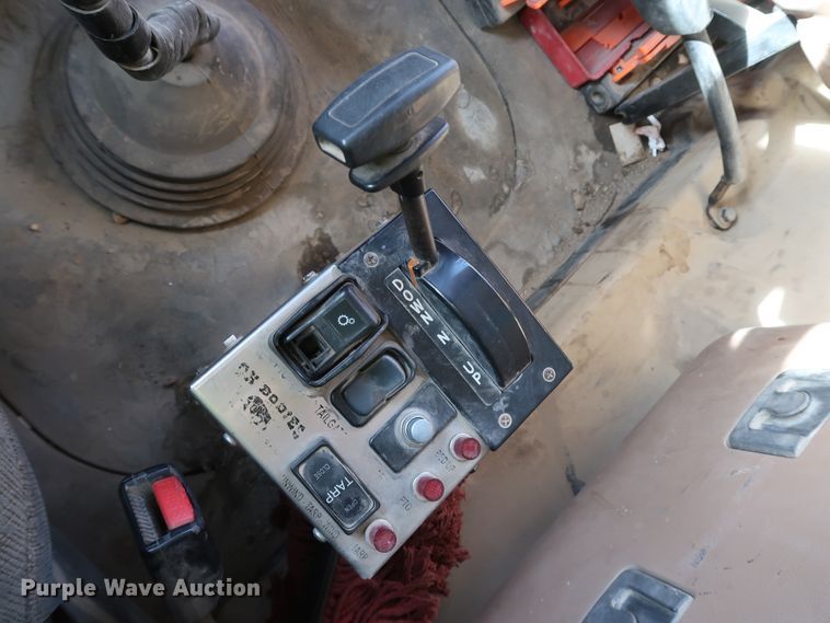 image for item DK3574 2009 Mack GU713  dump truck