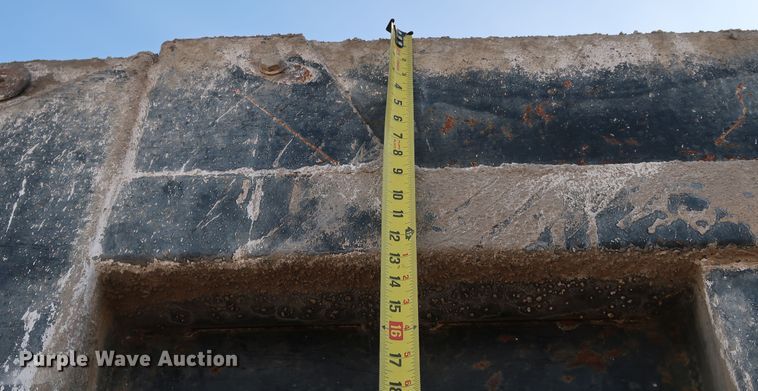 image for item DK3574 2009 Mack GU713  dump truck