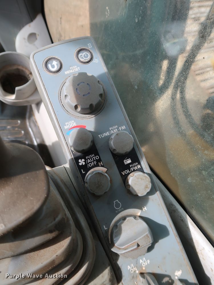 image for item DK3581 2015 John Deere 210G LC  excavator