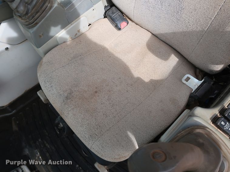 image for item DK3581 2015 John Deere 210G LC  excavator