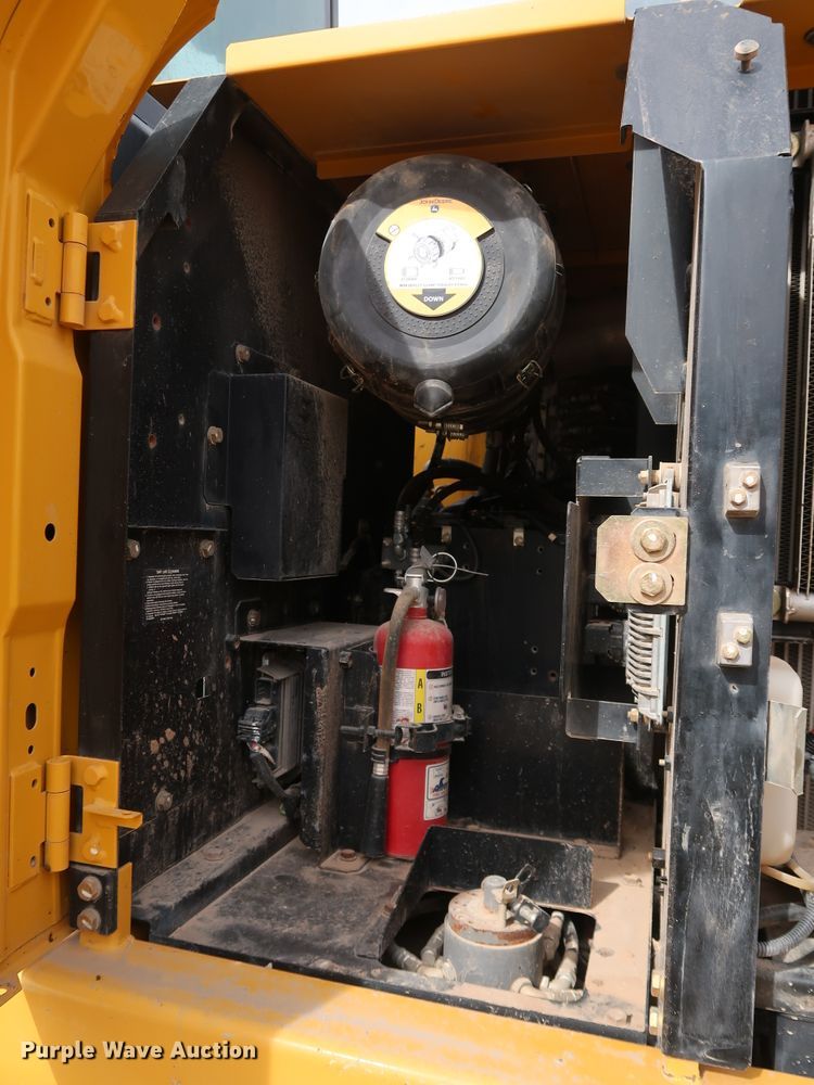 image for item DK3581 2015 John Deere 210G LC  excavator