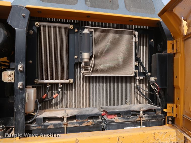 image for item DK3581 2015 John Deere 210G LC  excavator