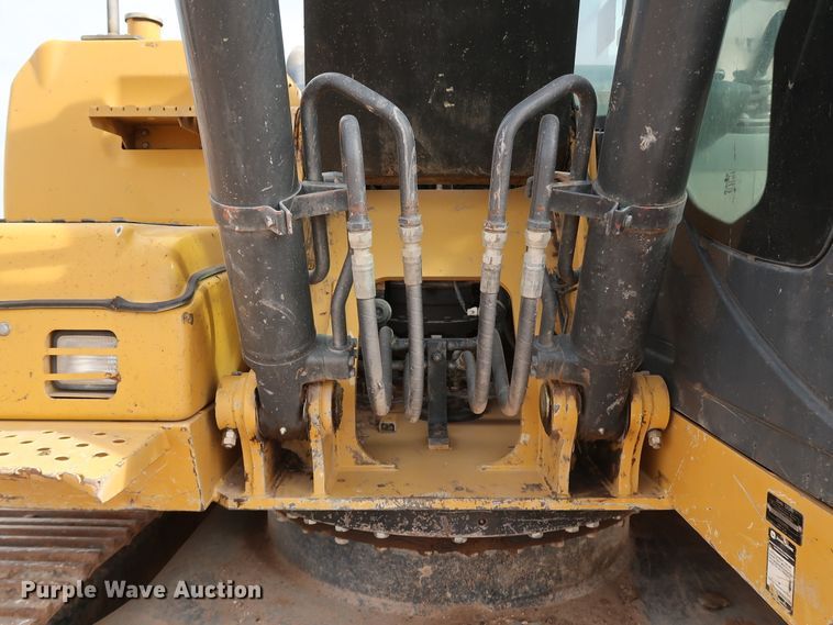 image for item DK3581 2015 John Deere 210G LC  excavator