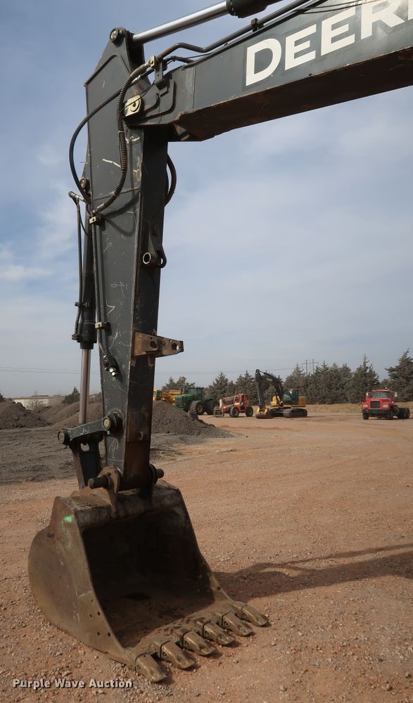 image for item DK3581 2015 John Deere 210G LC  excavator