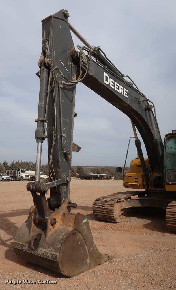 image for item DK3581 2015 John Deere 210G LC  excavator
