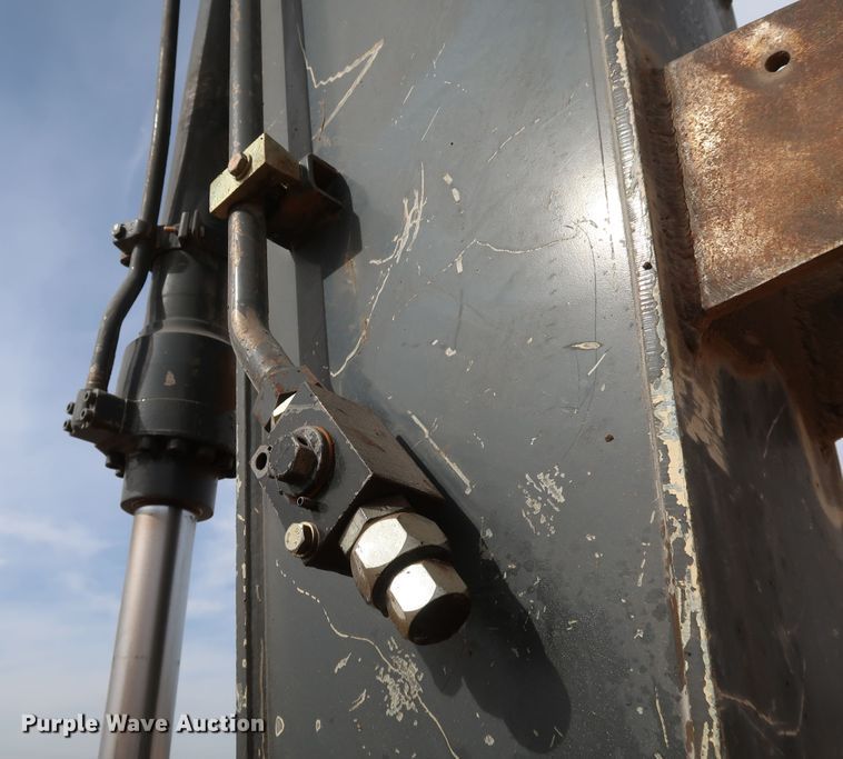 image for item DK3581 2015 John Deere 210G LC  excavator