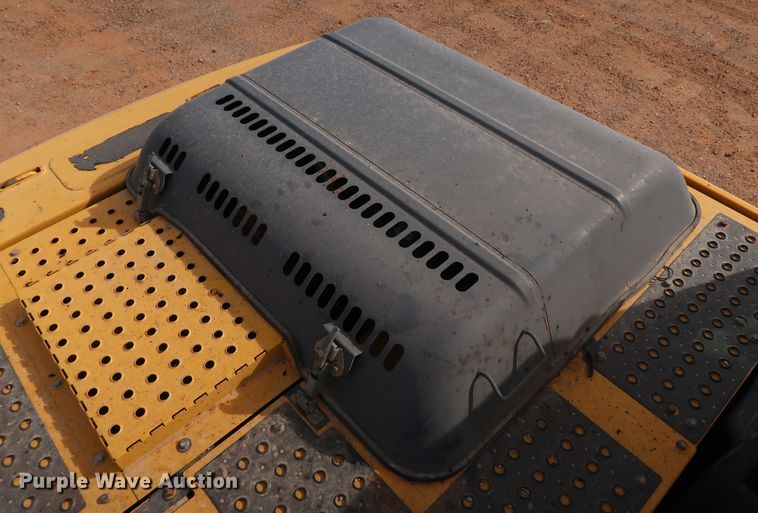 image for item DK3582 2008 John Deere 200D LC  excavator