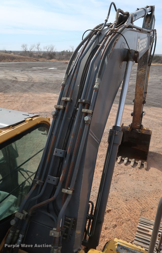 image for item DK3582 2008 John Deere 200D LC  excavator