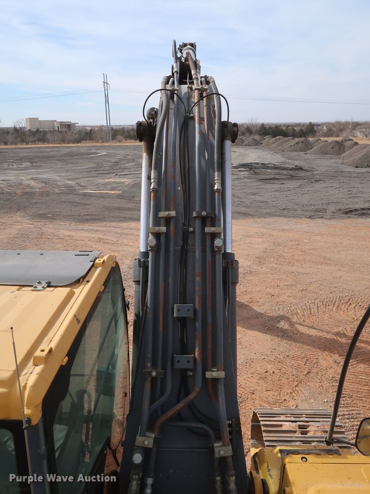 image for item DK3582 2008 John Deere 200D LC  excavator