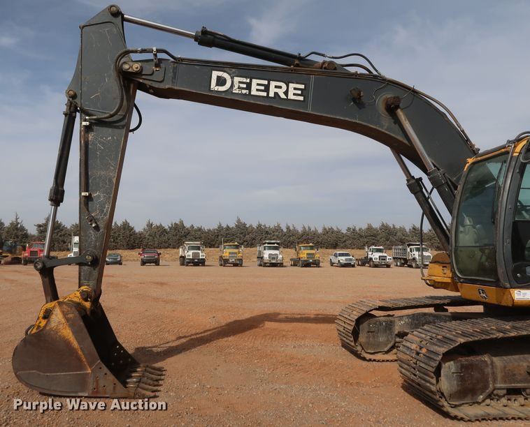 image for item DK3582 2008 John Deere 200D LC  excavator