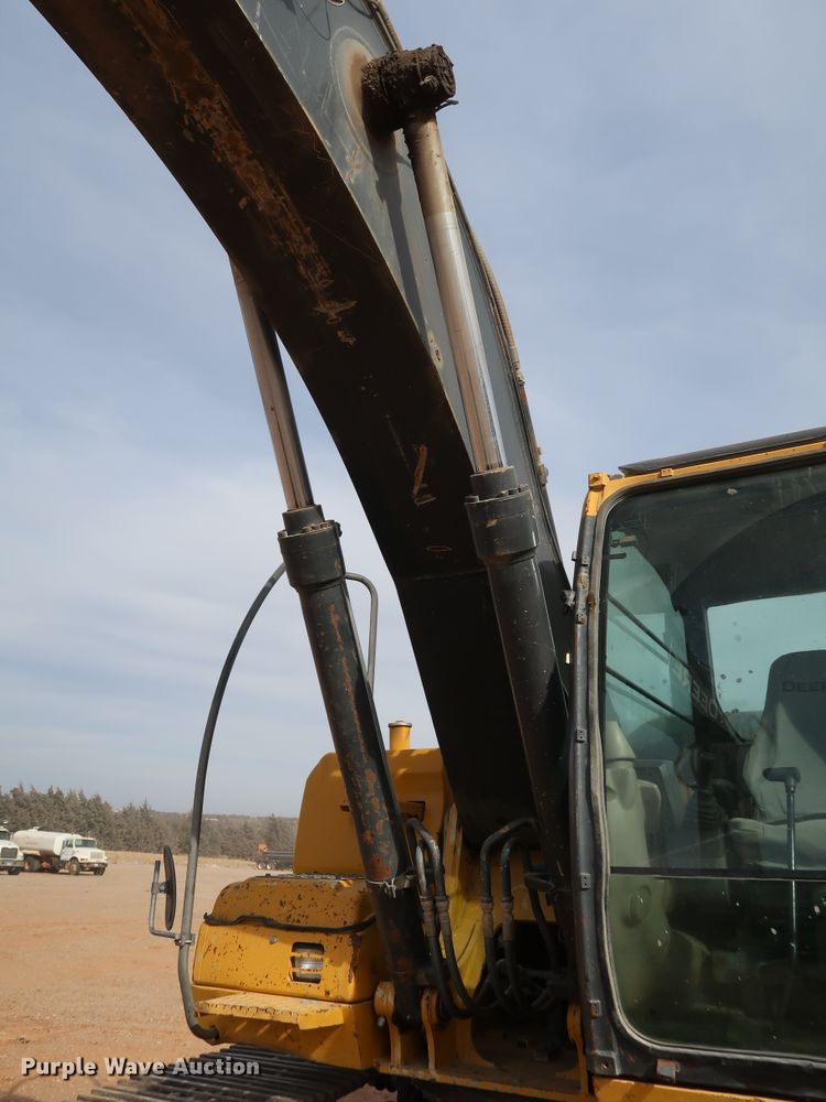 image for item DK3582 2008 John Deere 200D LC  excavator