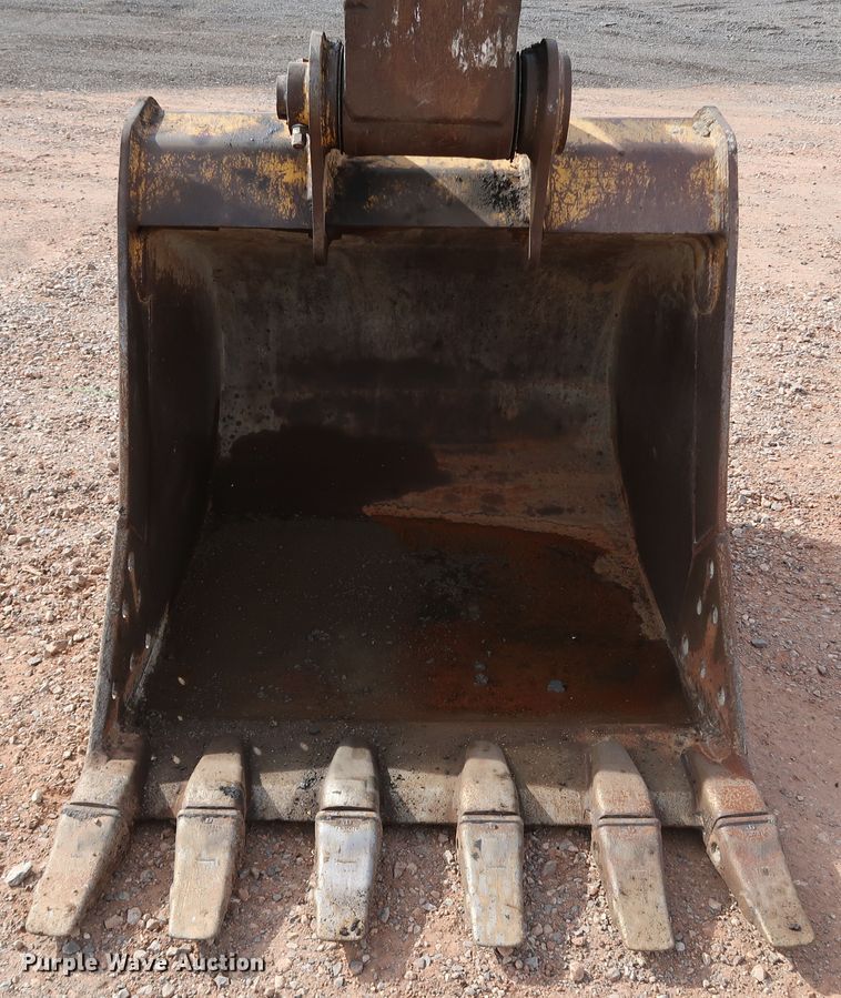 image for item DK3582 2008 John Deere 200D LC  excavator