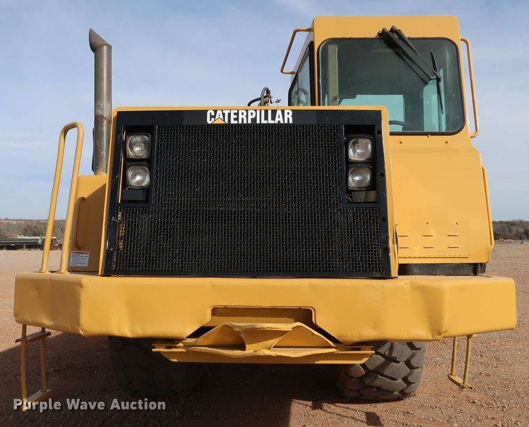 image for item DK3584 2004 Caterpillar 615C Series II  elevating scraper