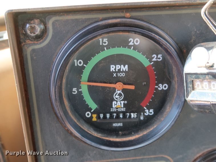 image for item DK3584 2004 Caterpillar 615C Series II  elevating scraper