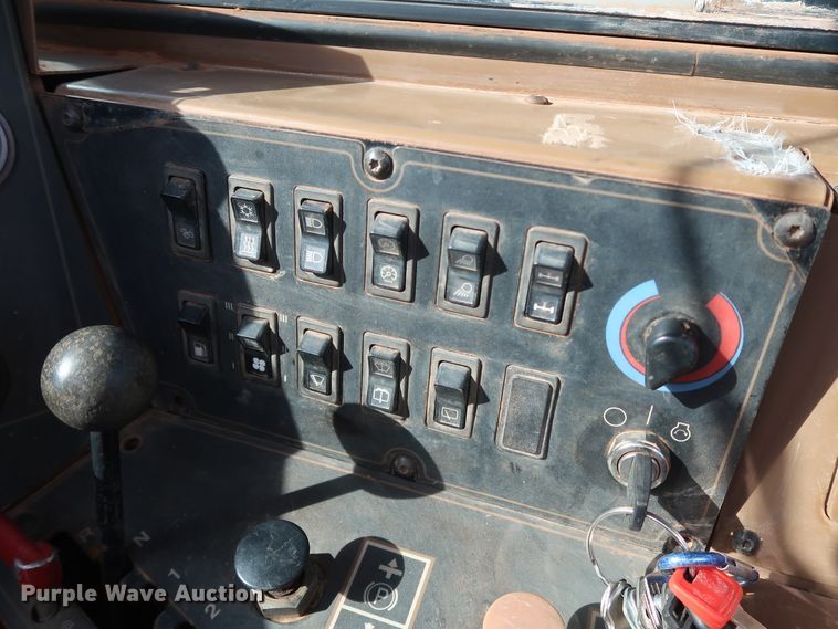 image for item DK3584 2004 Caterpillar 615C Series II  elevating scraper